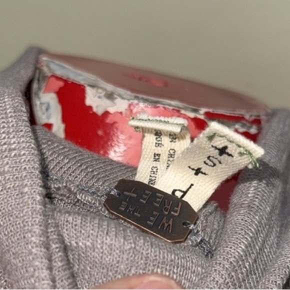 Free people split back cowl neck high low small shirt top - Picture 3 of 3